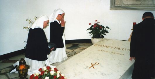 Tomba Giovanni Paolo II presso le Grotte Vaticane